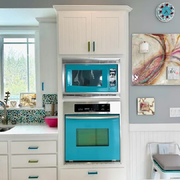 Light-blue-appliance-vinyl-wrap-on-a-microwave-and-oven